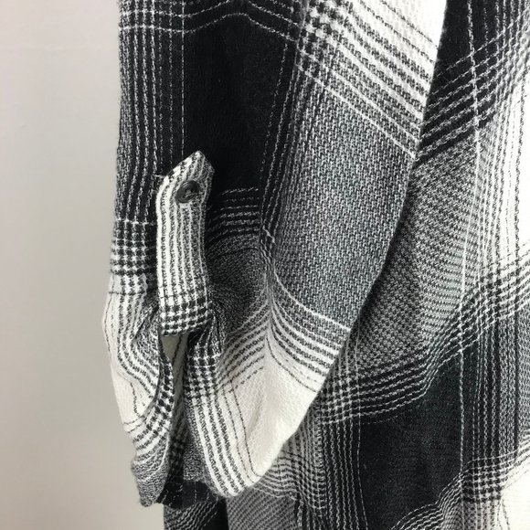 Maurices Black White Sweater Shawl Plaid Open - Picture 4 of 8